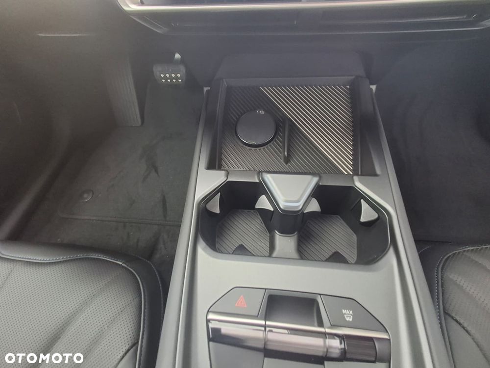 BMW i3 50 xDrive 113.4kWh - 29