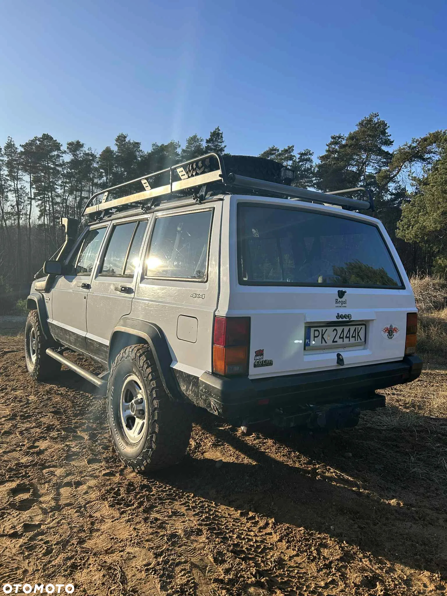 Jeep Cherokee 4.0 Sport - 2