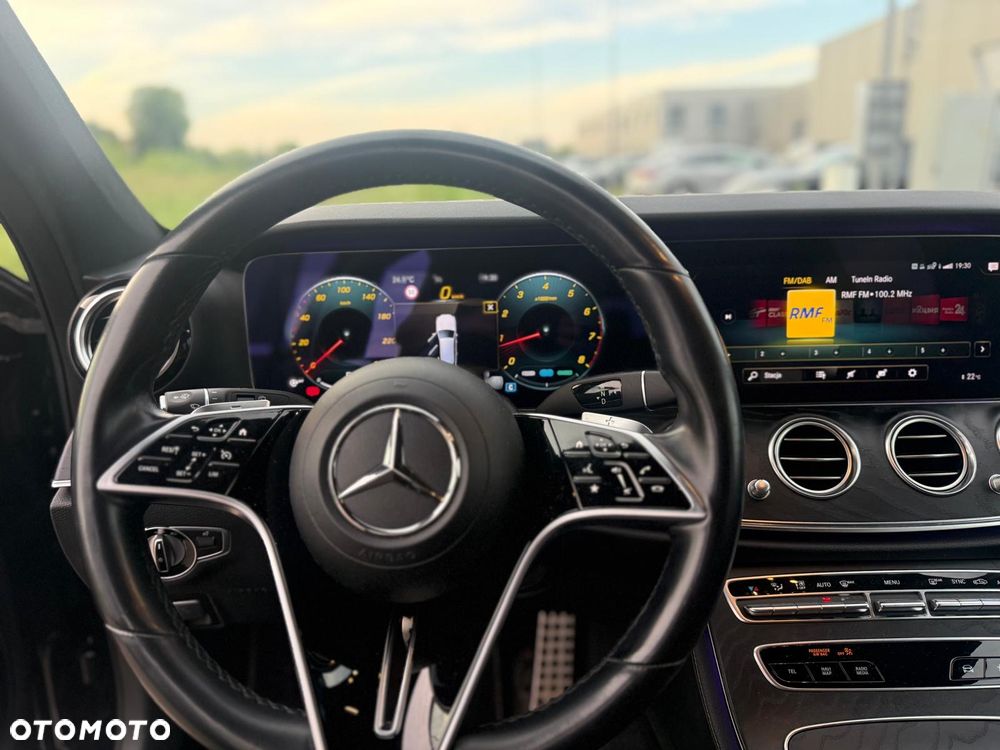 Mercedes-Benz Klasa E 200 4-Matic All-Terrain Exclusive - 11