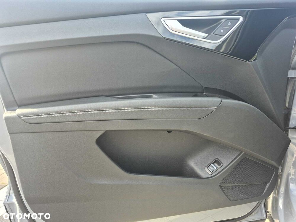 Audi Q4 e-tron - 15