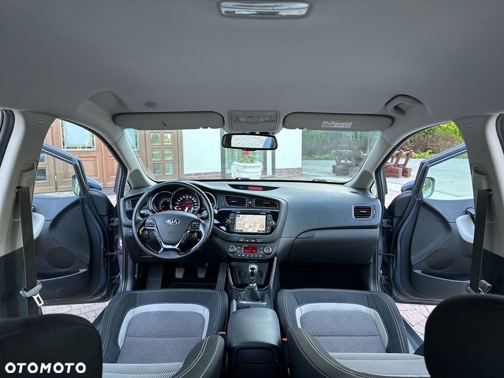 Kia Ceed 1.4 CVVT Dream-Team Edition - 25