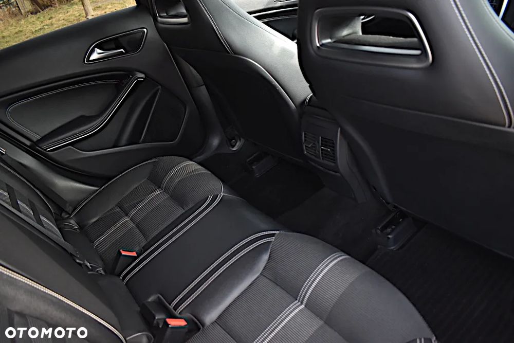 Mercedes-Benz Klasa A 180 CDI AMG Line - 29