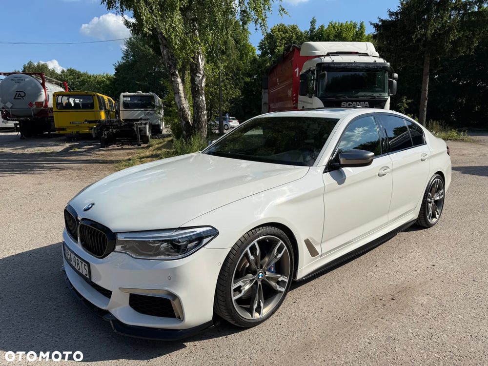 BMW Seria 5 M550i xDrive - 1