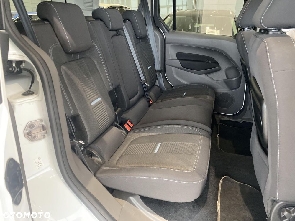 Ford Tourneo Connect - 24