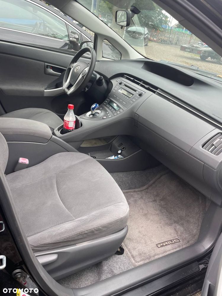 Toyota Prius - 3
