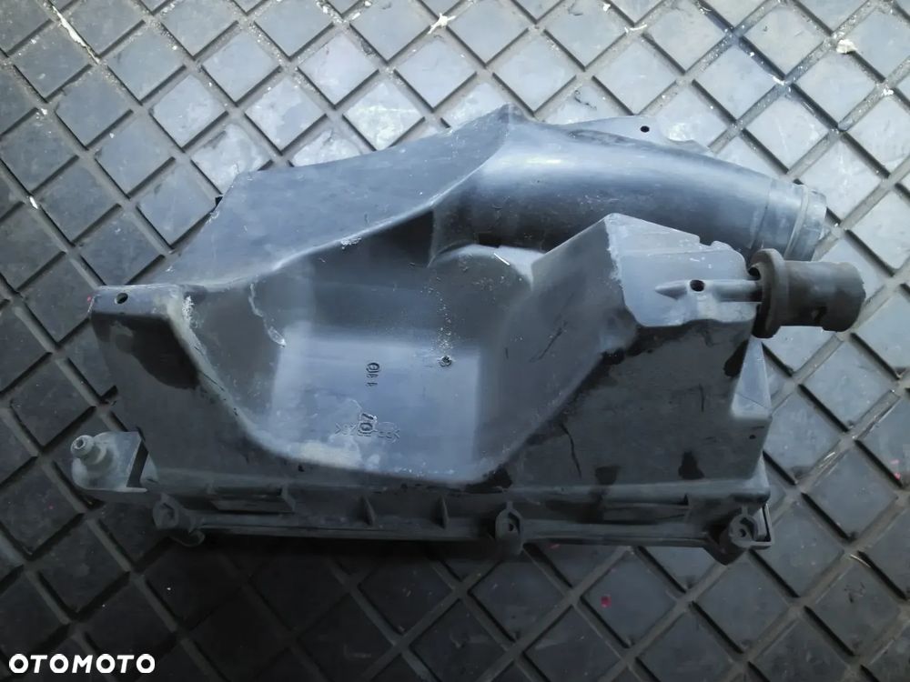 OBUDOWA FILTRA POWIETRZA CROMA II 2.4 JTD 55192518 - 2