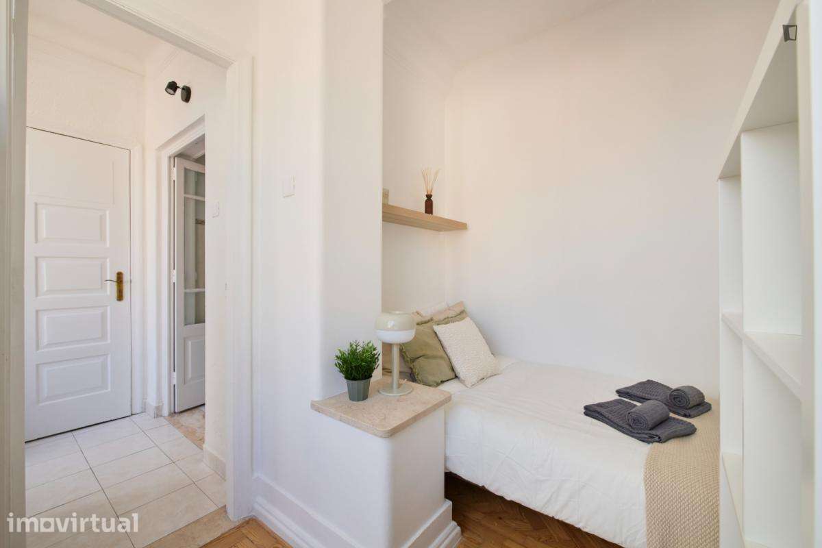 Quarto - localizado em Entrecampos Lisbon - Grande imagem: 4/36
