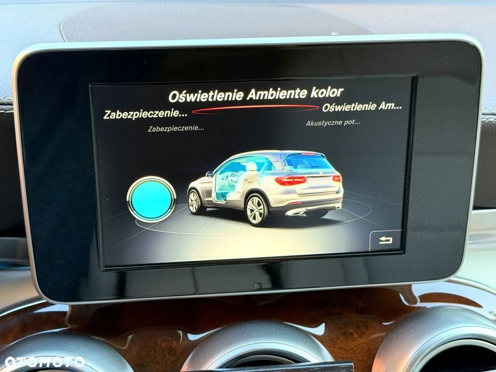 Mercedes-Benz GLC - 30