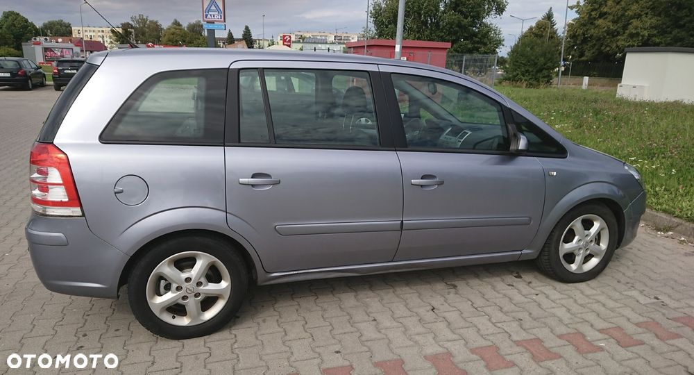 Opel Zafira 1.6 Enjoy - 2