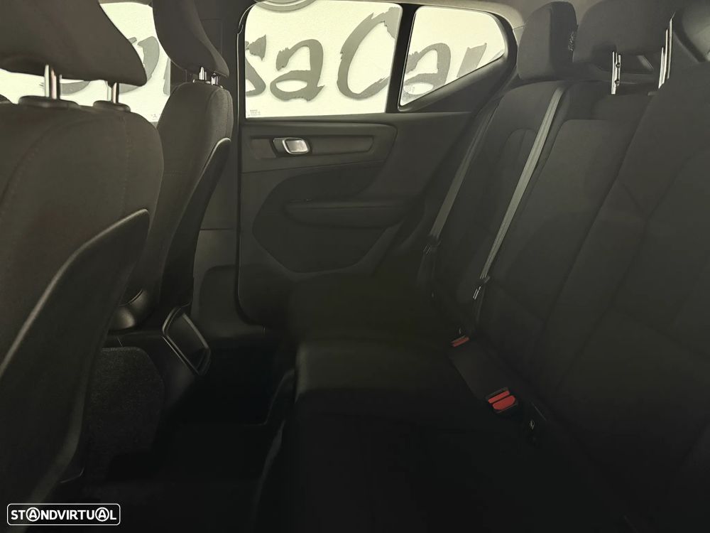 Volvo XC 40 1.5 T2 Momentum Plus - 10
