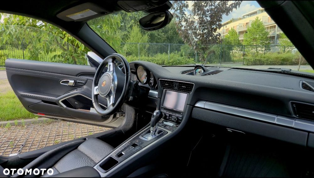 Porsche 911 Carrera 4S PDK - 12