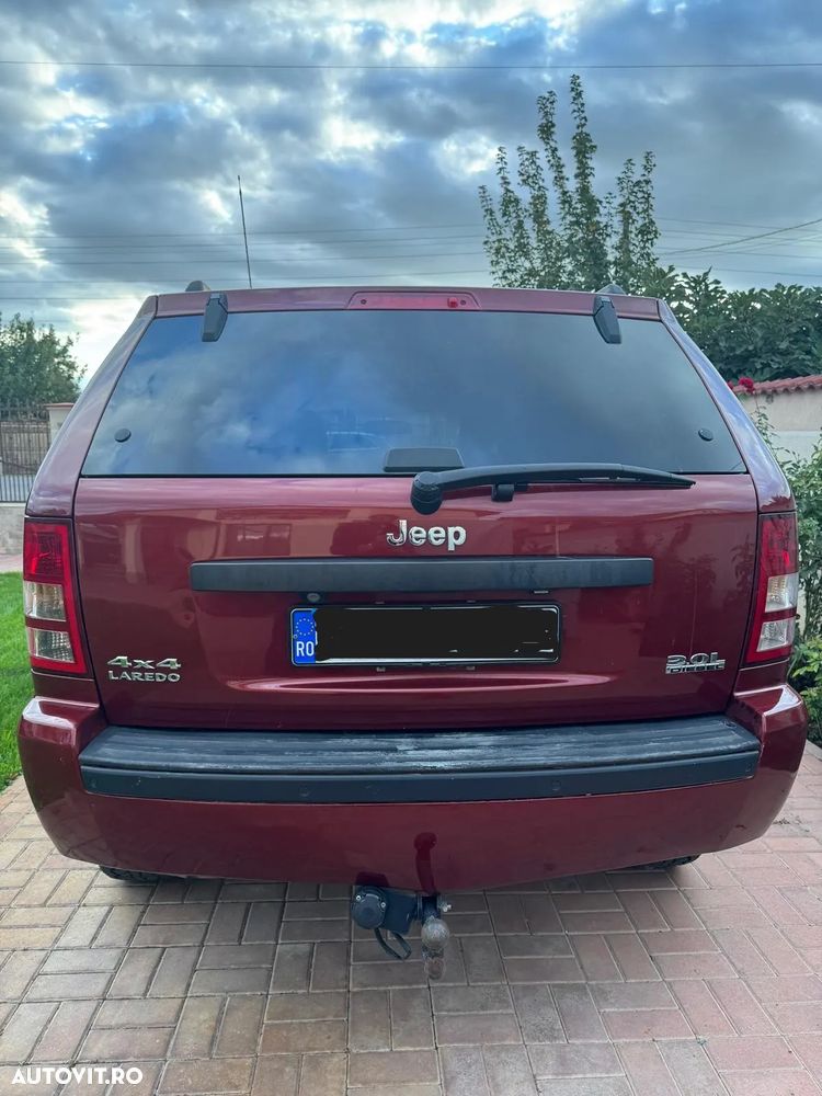 Jeep Grand Cherokee - 12