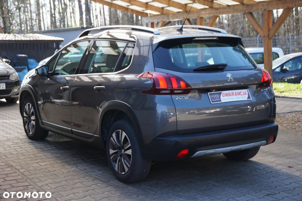 Peugeot 2008 1.2 Pure Tech Allure S&S - 6