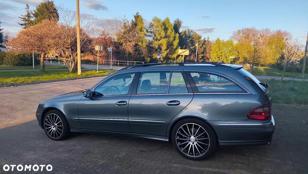 Mercedes-Benz Klasa E 320 CDI 7G-TRONIC Avantgarde BusinessEDITION - 19