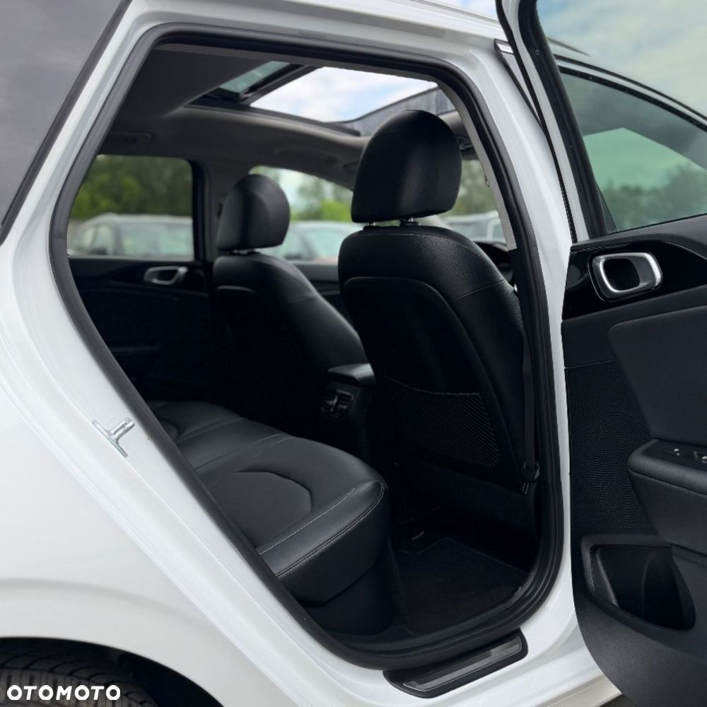 Kia Ceed - 35