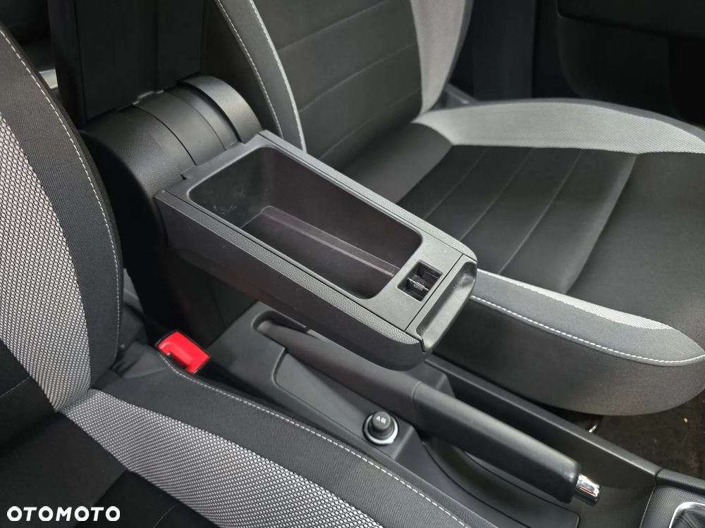 Skoda RAPID 1.0 TSI Ambition - 28