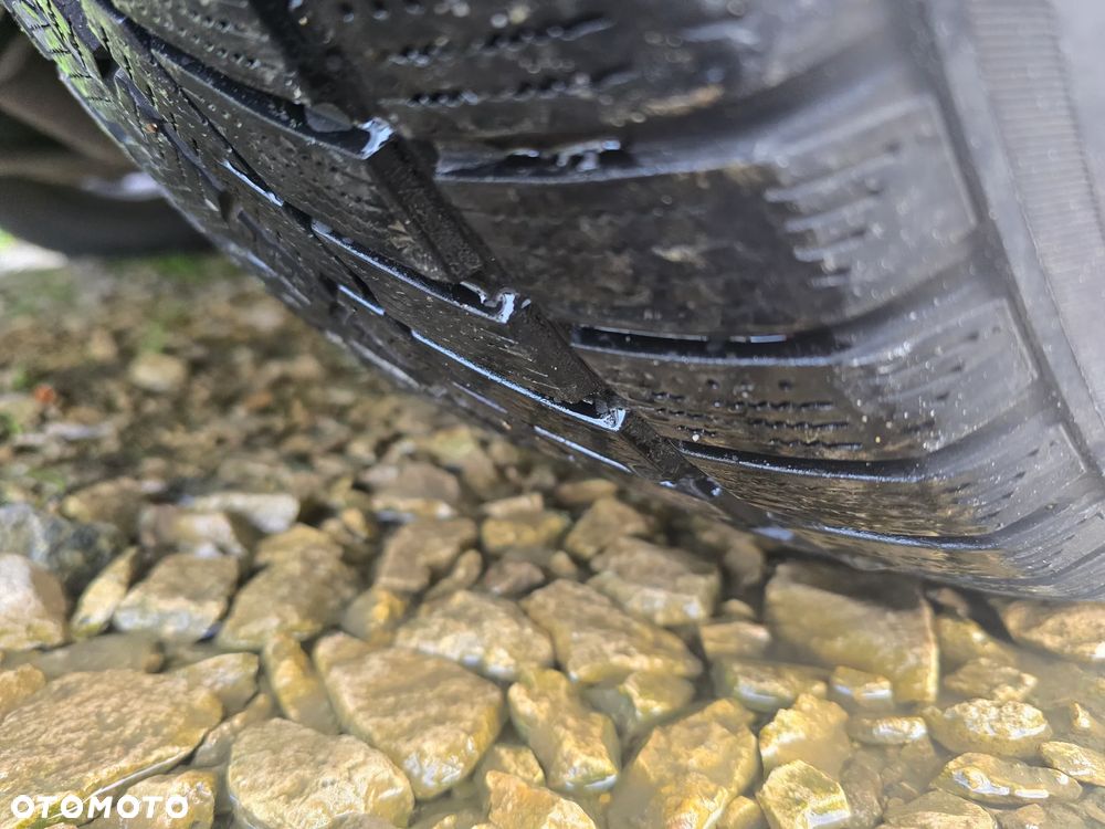 Mercedes-Benz Klasa R - 21