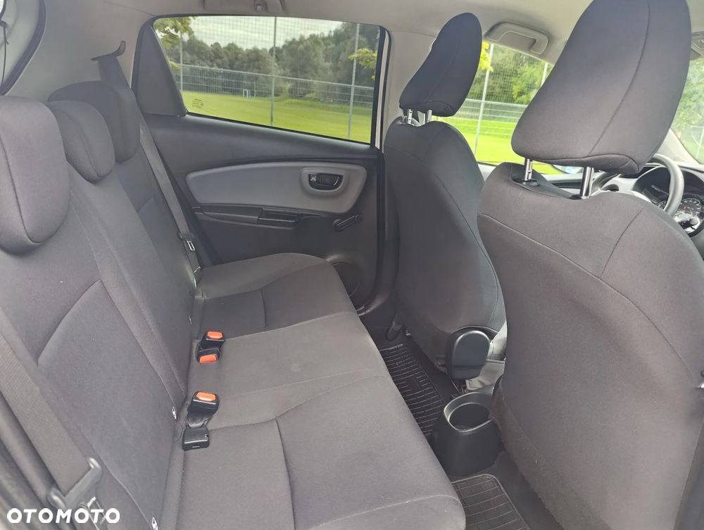 Toyota Yaris 1.0 Premium - 17