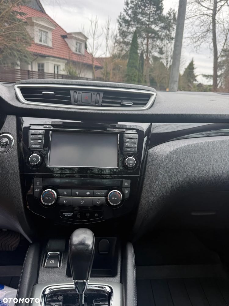 Nissan Qashqai 1.2 DIG-T Tekna Xtronic - 17