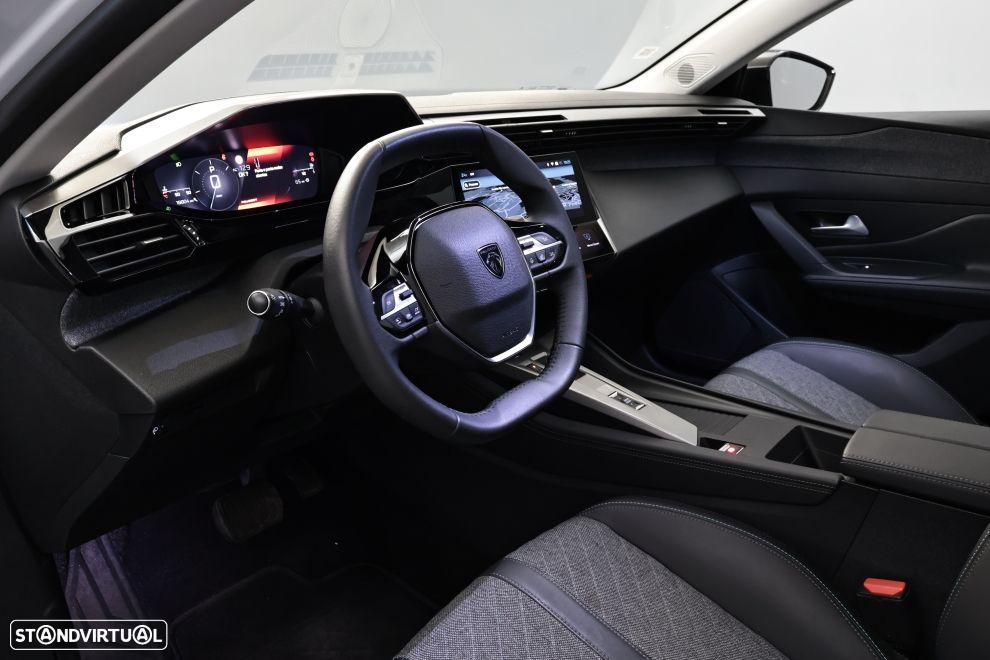 Peugeot 408 1.2 PureTech Allure EAT8 - 23