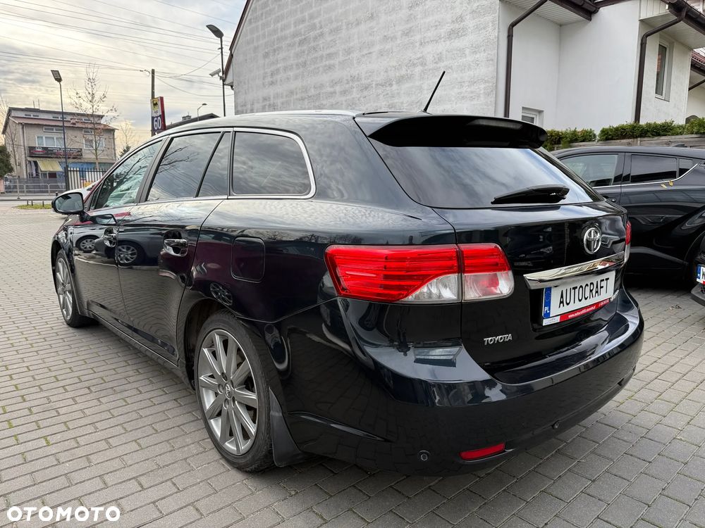 Toyota Avensis 2.0 Prestige MS - 21