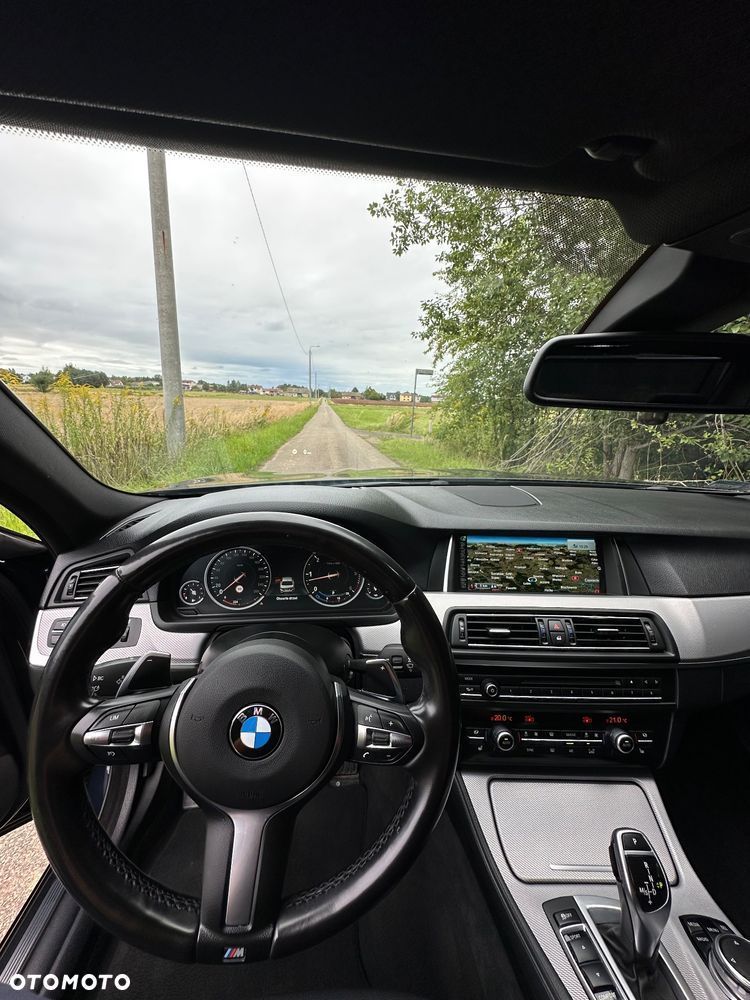BMW Seria 5 530d xDrive - 9