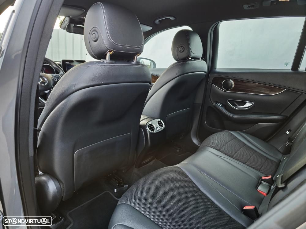 Mercedes-Benz GLC 220 d 4Matic 9G-TRONIC Exclusive - 29