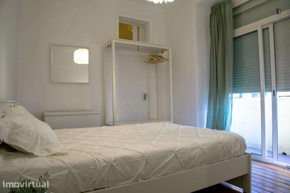 Quarto - localizado em Alameda Lisbon - Grande imagem: 3/27