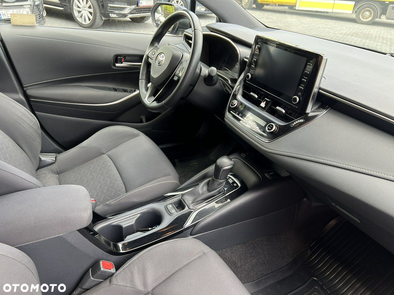 Toyota Corolla - 4