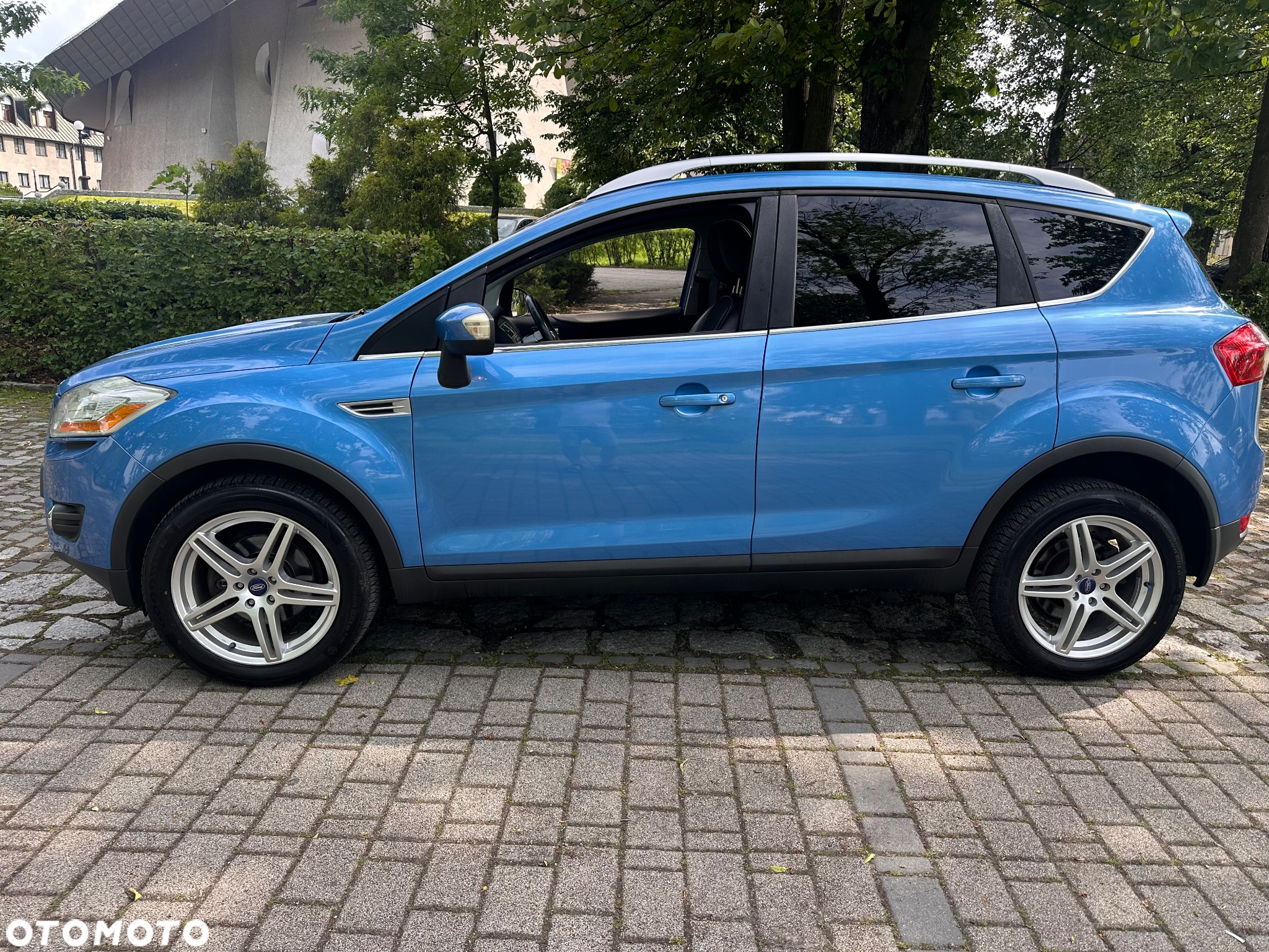Ford Kuga 2.0 TDCi 4x4 Titanium - 27