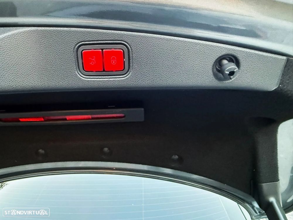 Mercedes-Benz E 220 d AMG Line Aut. - 26