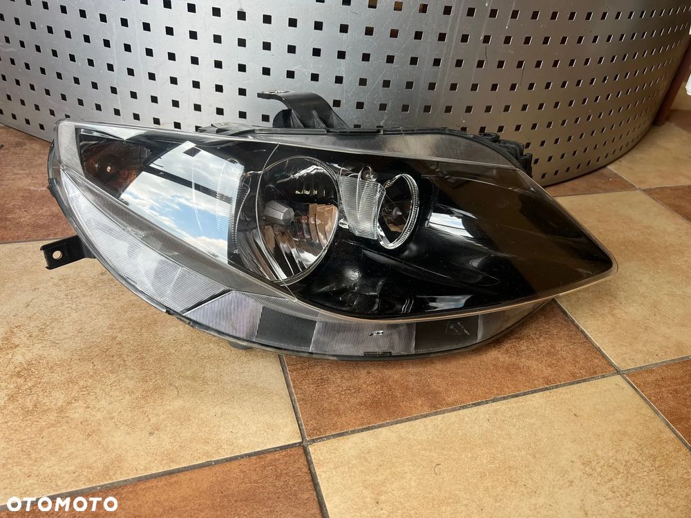 LAMPA PRZEDNIA PRAWA PRZÓD PRAWY CZARNE WNĘTRZE SEAT IBIZA IV 6J FR 6J1041034A - 2