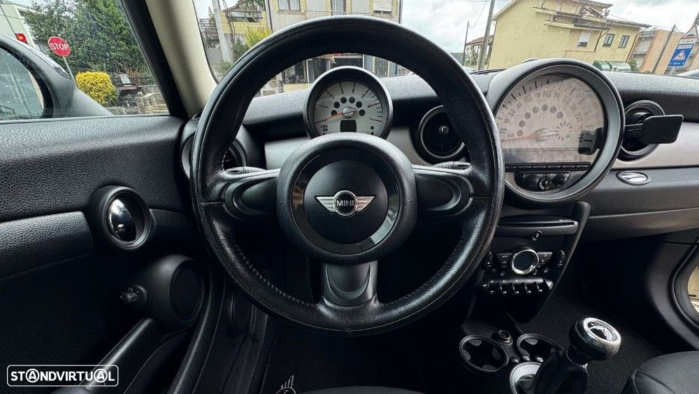MINI 3 Portas Cooper D - 14