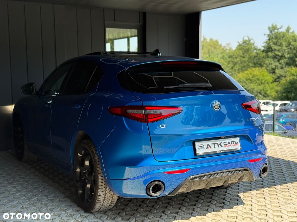 Alfa Romeo Stelvio 2.0 Turbo Veloce Q4 - 11