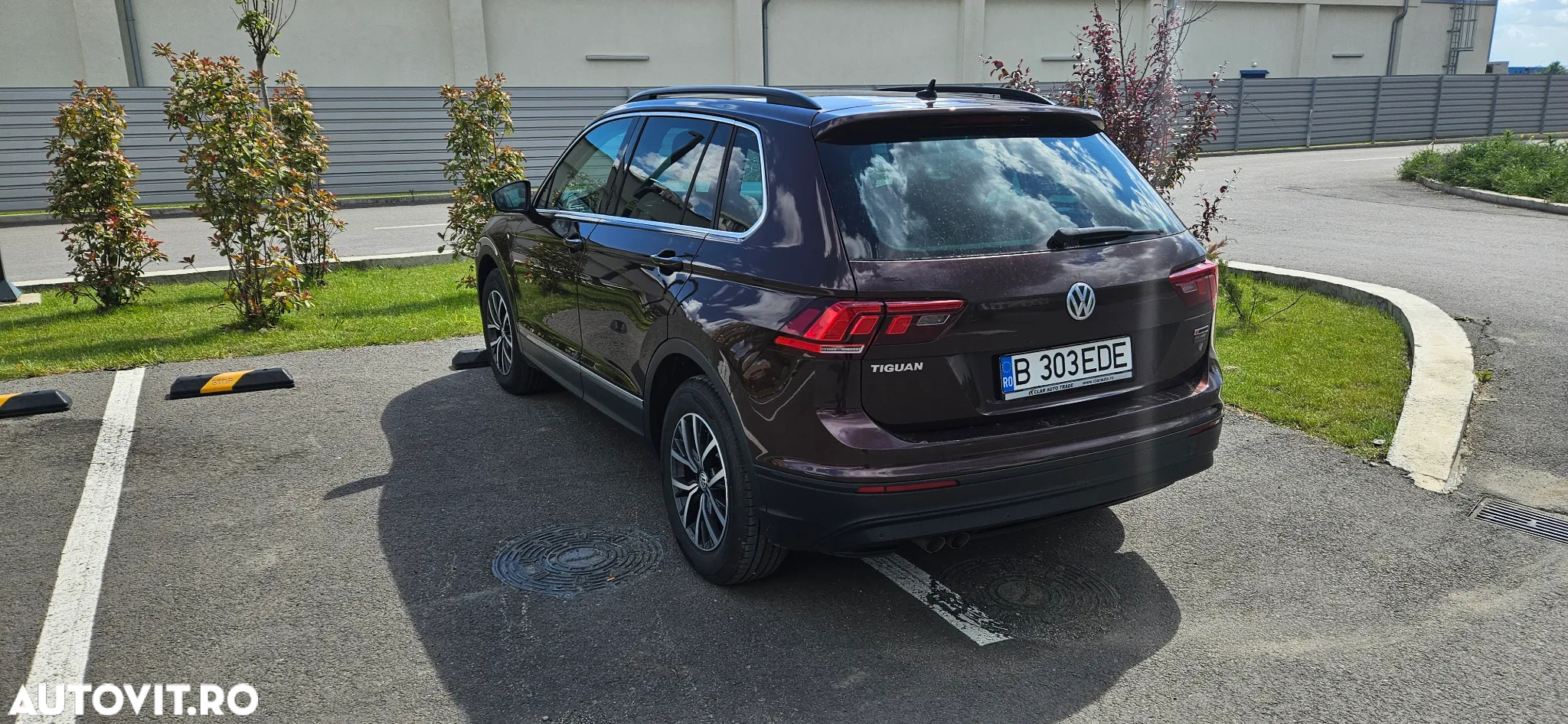 Volkswagen Tiguan 2.0 TDI 4Mot DSG Comfortline - 3
