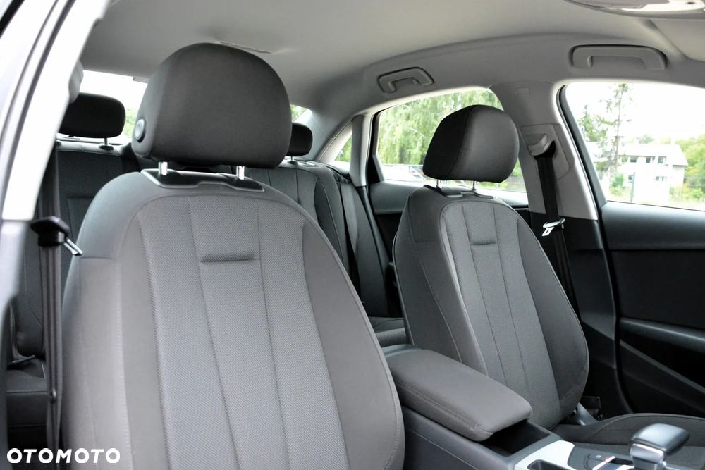 Audi A4 Limousine 35 TFSI S tronic - 17