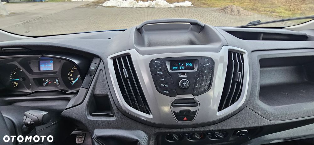Ford Transit - 18