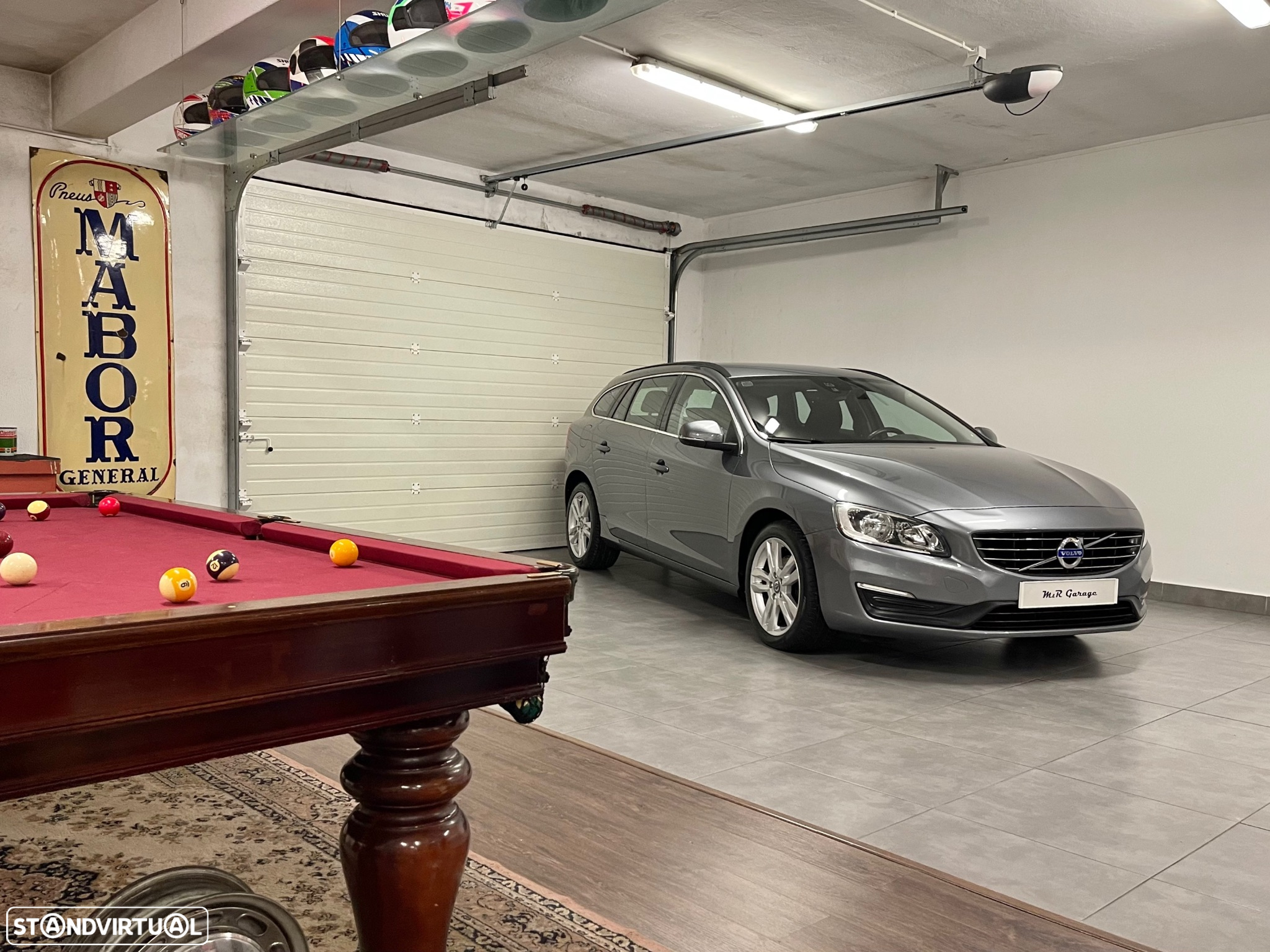 Volvo V60 2.0 D2 Momentum - 28