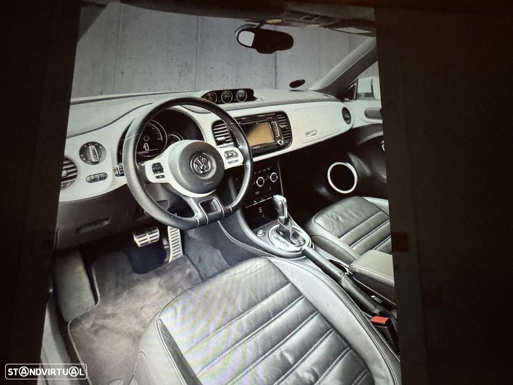 VW New Beetle Cabriolet 2.0 TSI DSG Exclusive Sport - 14