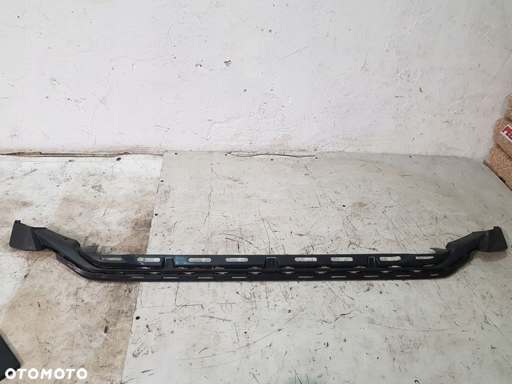 dokładka ślizg zderzaka tył 52453-0h020 toyota aygo x 22- - 1