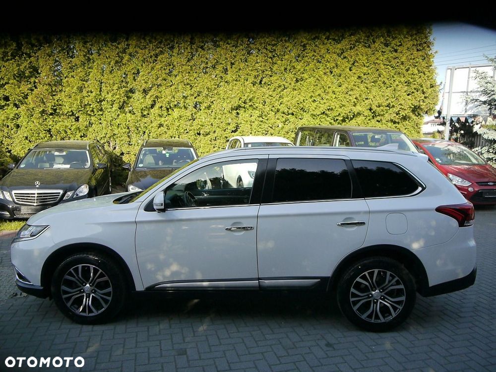 Mitsubishi Outlander 2.2 DI-D 4WD Automatik Diamant Edition+ - 8