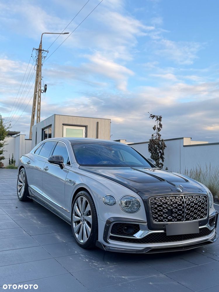 Bentley Flying Spur - 1