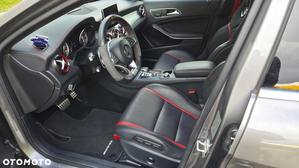 Mercedes-Benz GLA AMG 45 4-Matic - 8