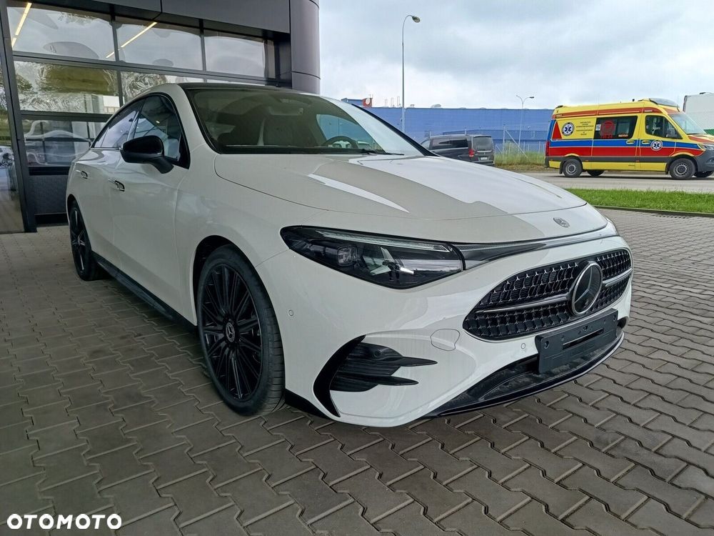 Mercedes-Benz CLA - 4