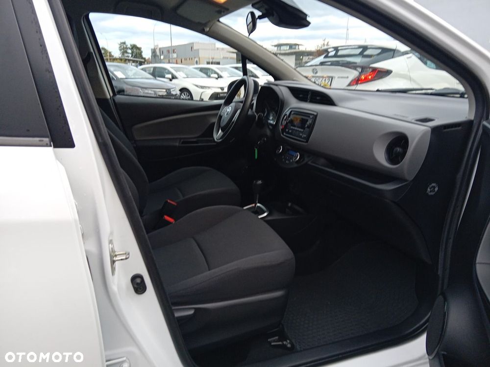Toyota Yaris - 14
