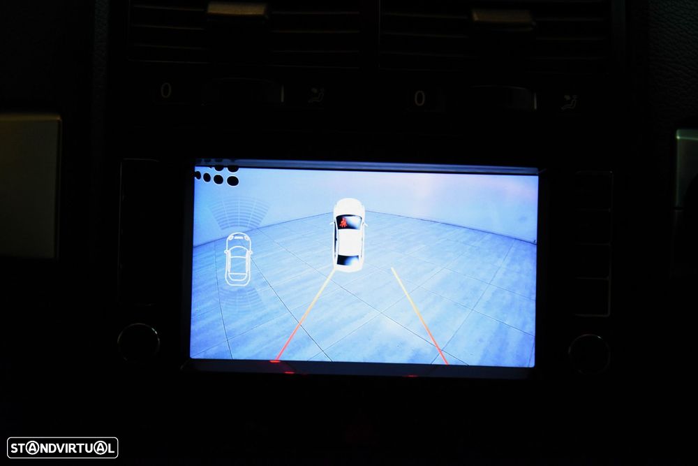 VW Touareg 3.2 V6 Tiptronic - 14