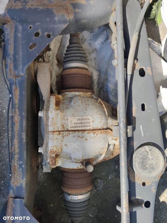 most tylny Charger P68041031AA 2,65 - 1