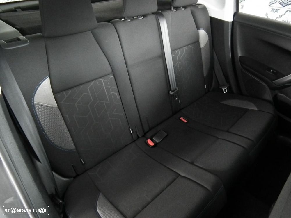 Peugeot 2008 1.6 BlueHDi Style - 17