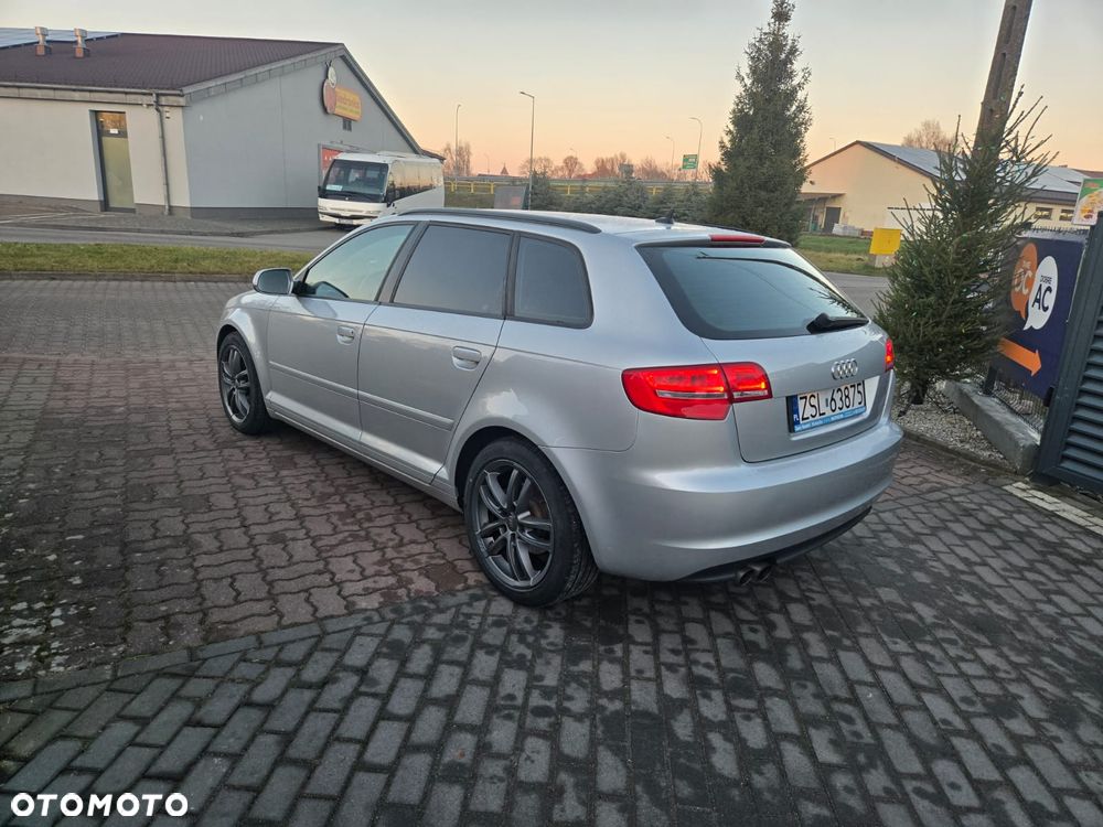 Audi A3 Sportback - 3