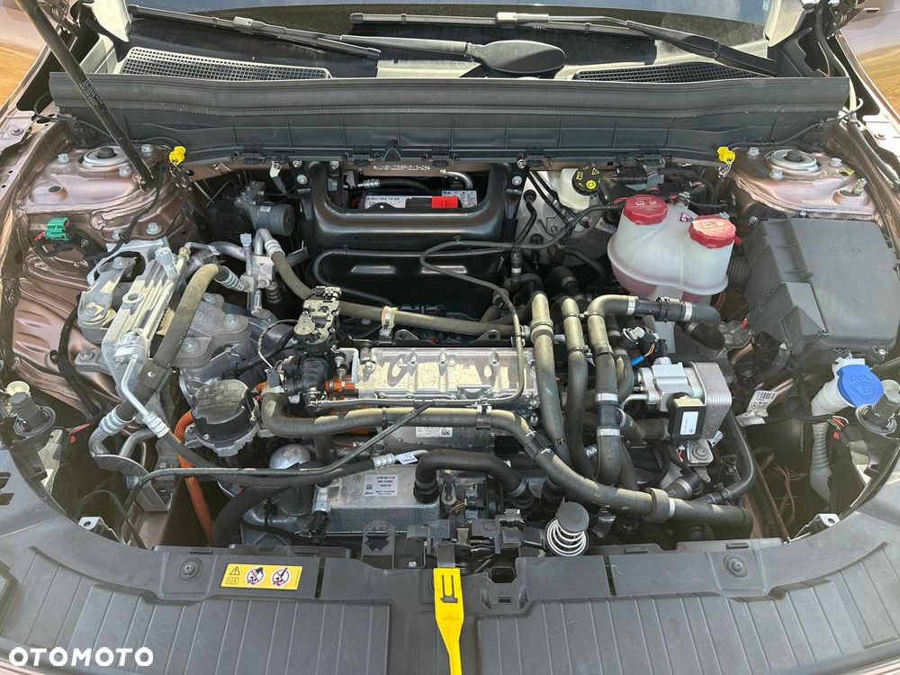 Mercedes-Benz EQB - 12